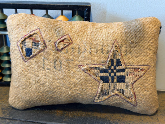 Primitive Americana Star Pillow Tuck