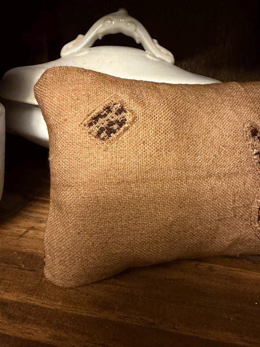 Primitive Easter Bunny Pillow Tuck