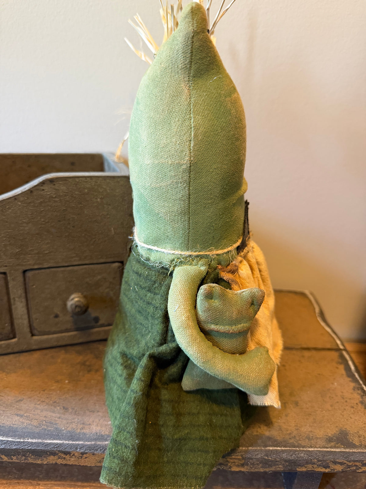Primitive Fabric Frog Shelf Sitter