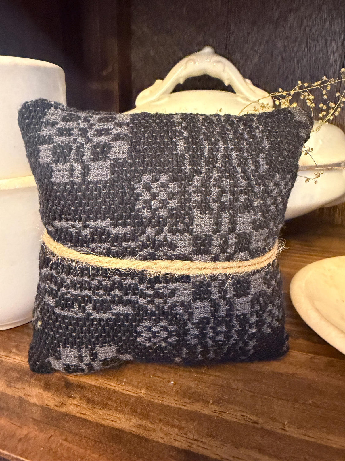 Primitive Woven Textile Pillow Tuck with Sweet Annie
