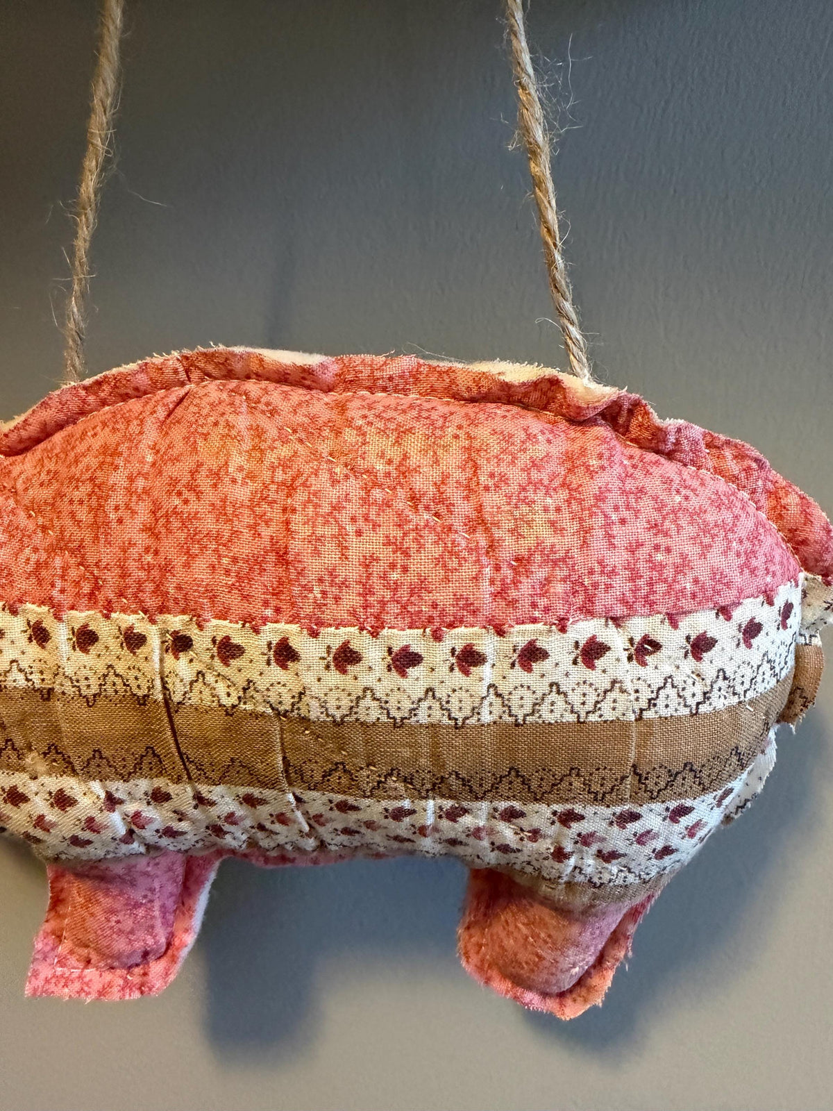 Quilted Primitive/Farmhouse Stuffed Hanging Pig